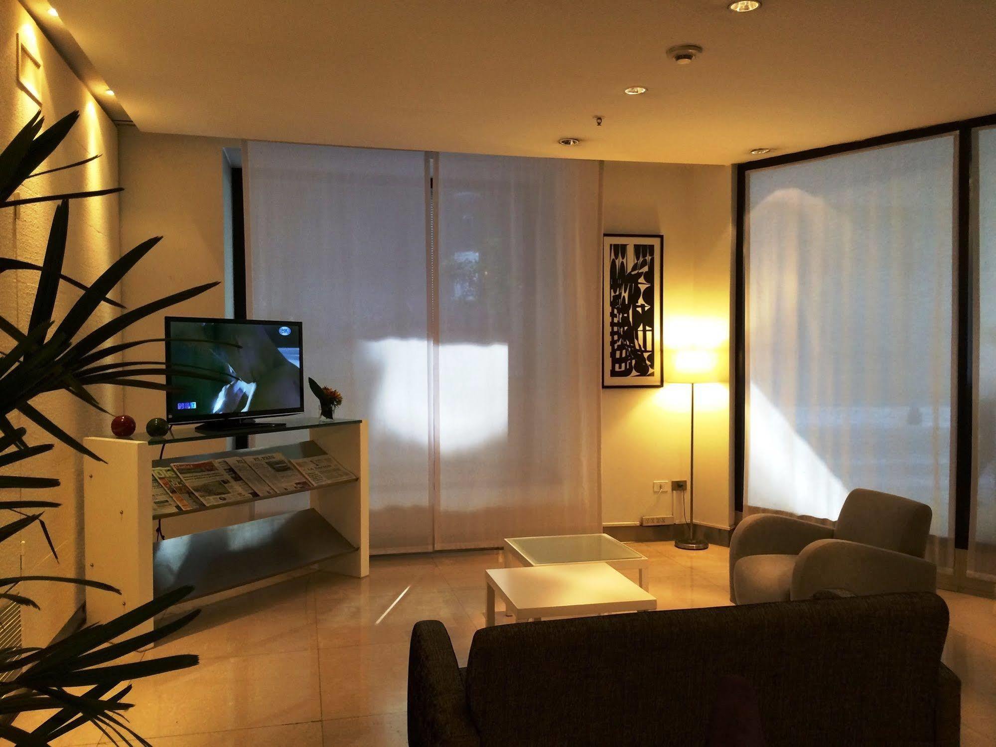Nh Buenos Aires Florida Hotel Bagian luar foto