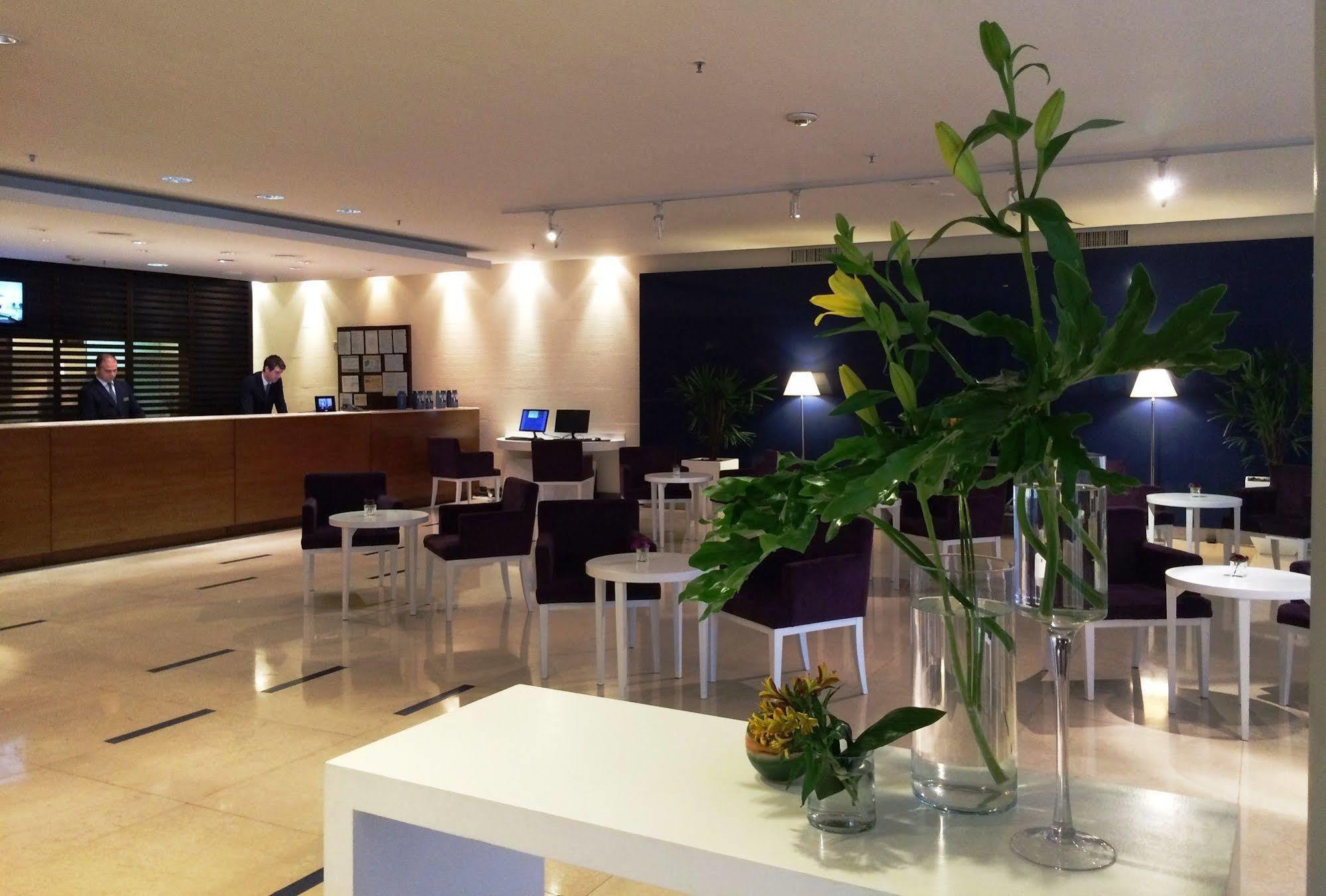 Nh Buenos Aires Florida Hotel Bagian luar foto